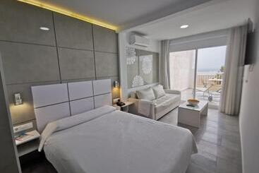 هتل آپارتمان Sol Playa Suites