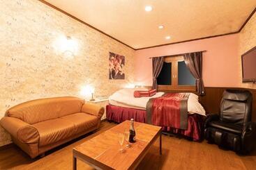 Kani Hotel Chapel Garden