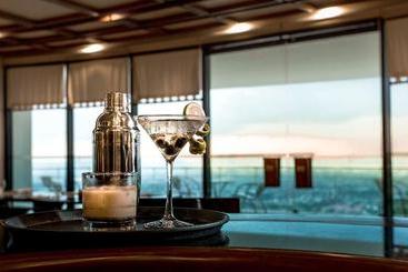 Hotel Eugenio Lopez Center