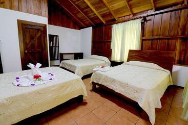 Отель Arenal Montechiari