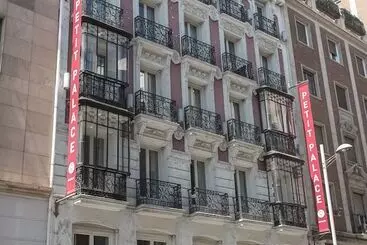 هتل Petit Palace Plaza Espana