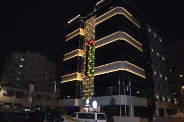 Отель Versailles By Vieras