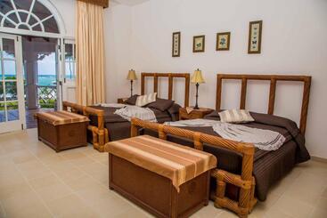 هتل Villa Serena