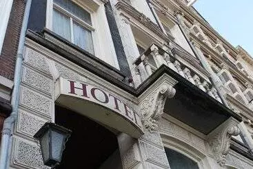 ホテル Aston City