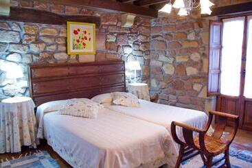 بيت ريفى Casa Velarde