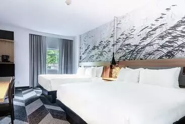 هتل Doubletree By Hilton Quebec Resort