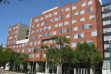 University Of Toronto New College Residence 45 Willcocks Residence