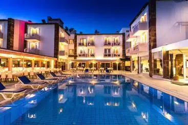 فندق Hanedan Beach