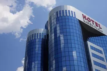 Отель Radon Plaza
