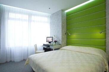 Cosmo Hotel Hong Kong