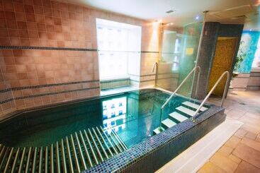 Hotell Dalhousie Castle