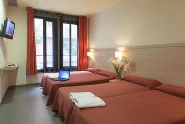 اقامتگاه Residència Erasmus Gracia