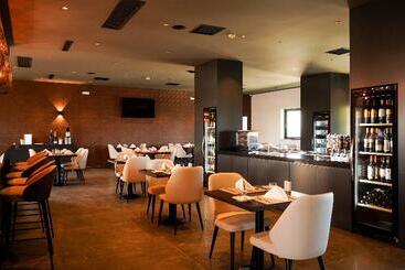 آپارتمان Vitor S Village