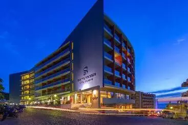 בית מלון כפרי Semiramis City