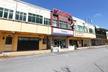 Отель Spot On 90163 Kpfb Roomstay 2