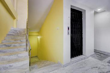 فندق Oyo 77180 Sri Vasudha Residency