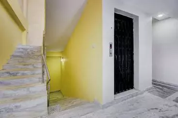Hotel Oyo 77180 Sri Vasudha Residency