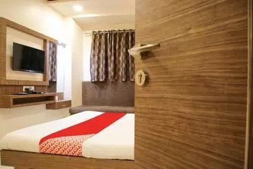 Hôtel Oyo 77228 Hgc Comfort Room S
