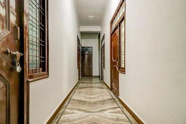 Hotelli Spot On 66601  New Athiti Nivas