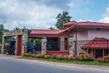 Pensjonat Manusath Holiday Inn