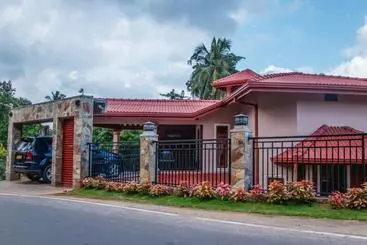 Pensjonat Manusath Holiday Inn