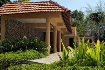 אתר נופש The Celebration Van Vilas