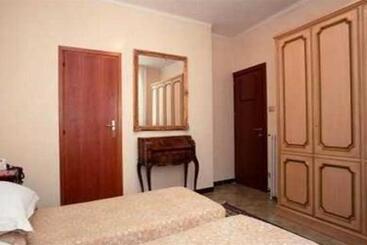 هتل Minerva E Nettuno