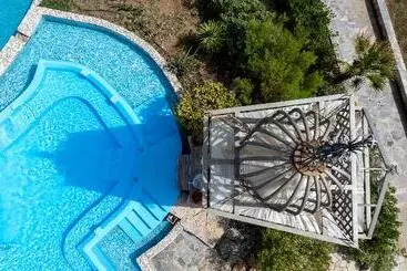 فندق Orpheas Resort