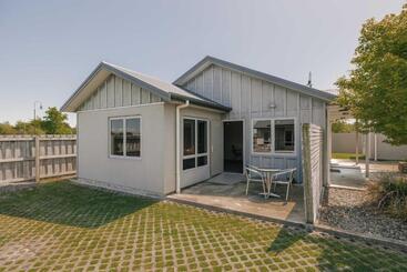 South Street West Motel