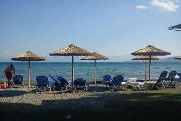 ホテル Nafsika Beach