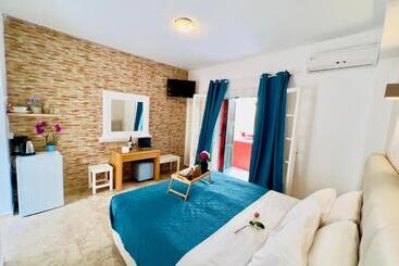 Hôtel Romantic Palace Beach Apartments