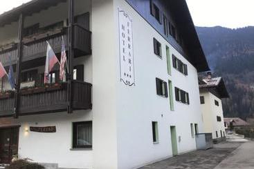 Hotel Ferrari