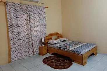 Pensão Villa Chambre B Climatisée Douche Cuisine Salon