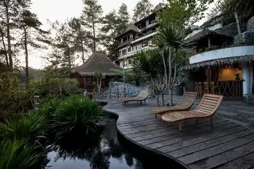 Hotel Tira Vilagna Suites & Spa