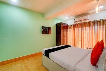 هتل Super Capital O Divira Inn