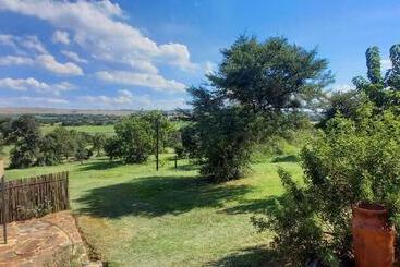 فندق Thabametsi Farm