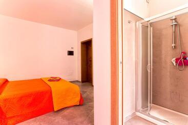 Pensió Nonna Adelina Apartments & Rooms