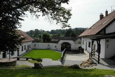 Pensió Statek český Dvůr