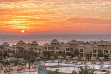 هتل SRNTY Sea Reef - Ex Serenity Alpha Beach