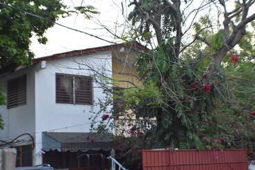 هتل Backpackers Haiti