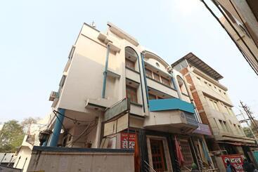 Hotel Oyo 26791  Amar Palace