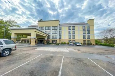 ホテル OYO Townhouse Jackson Ridgeland