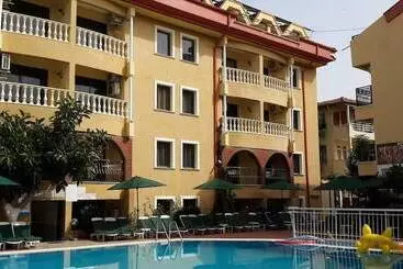 דירה Maxwell Holiday Club