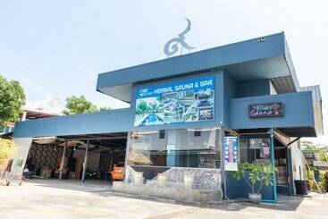 هتل Tira Hostel @chalong Phuket By Oyo Rooms