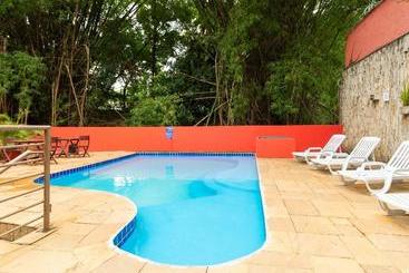 Отель Serras De Goyaz Bueno By Oyo Rooms