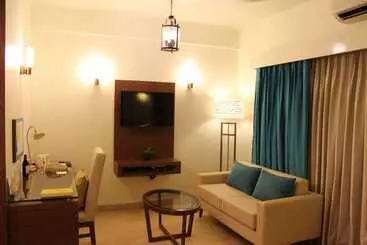 호텔 Lemon Tree Amarante Beach Resort, Goa