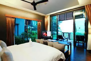 호텔 Ramada Resort By Wyndham Khao Lak