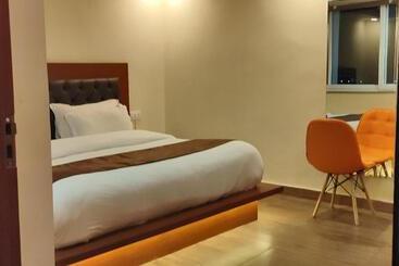 Hotell Icebergs Mussoorie A Boutique Stay And 24 Hrs Roof Top Cafe
