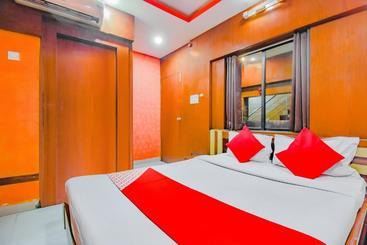 Hotel Oyo 78593 Nidhi International