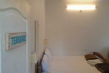 Vandrarhem Morjim Baywoodgoa Longstays